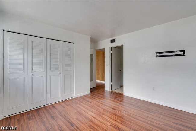 Photo - 2828 Jackson St Unit M5