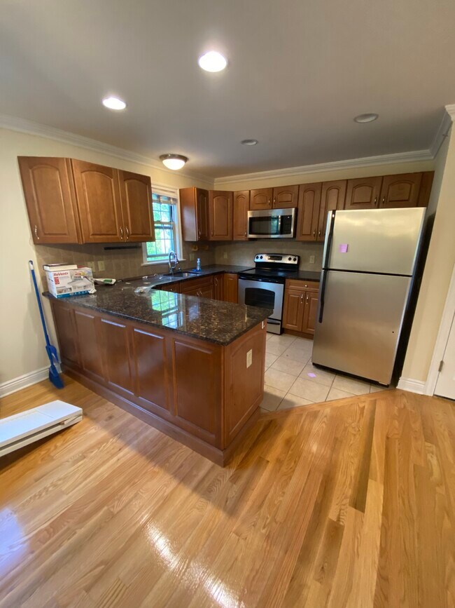 825 Mountain Ave Apartment Westfield, NJ