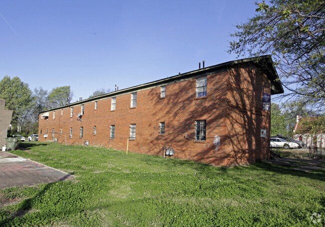 Photo - Mississippi Court Apartments