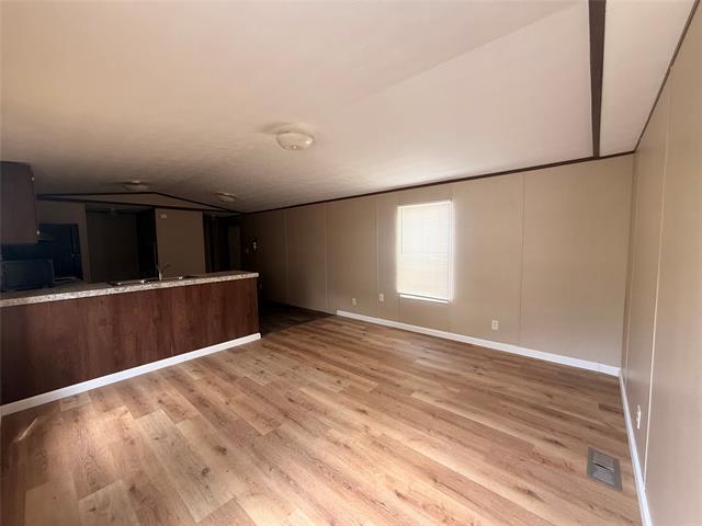 Photo - 541 Simmons Dr