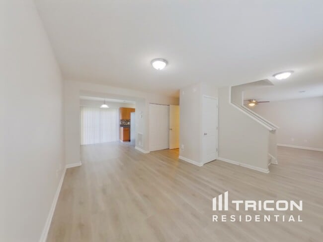 Photo - 131 Quiet Grove Dr