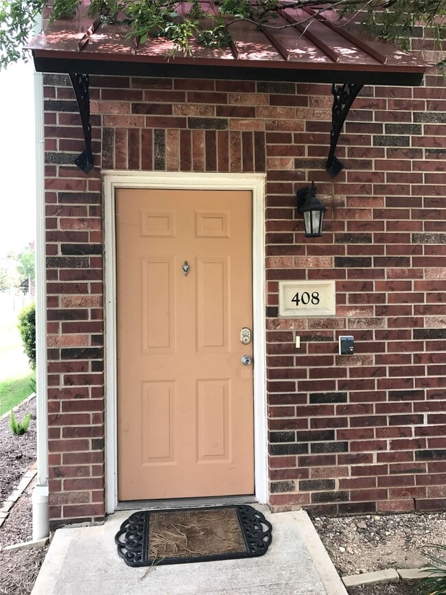 Photo - 801 Luther W St Unit 408