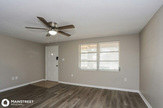 Photo - 4655 48th Ave N, St Petersburg, FL 33714