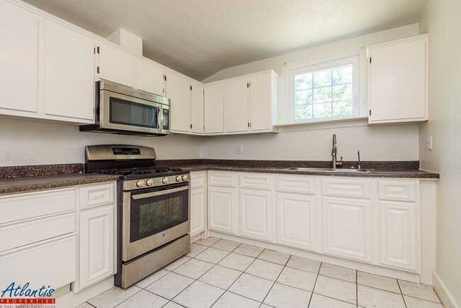 Photo - Lovely Downtown San Jose Home | Off-Street Parking