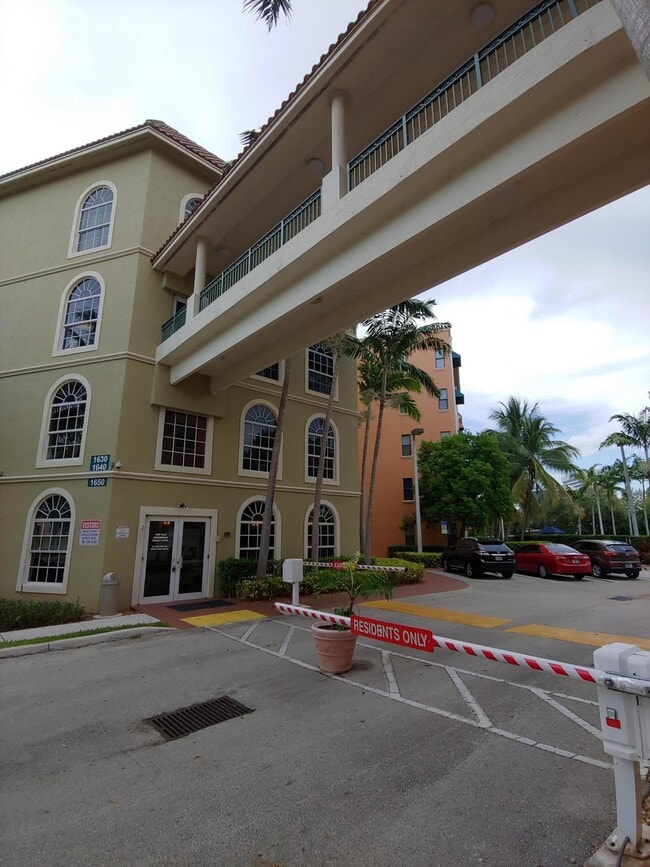 Photo - 1620 Presidential Way Unit 106