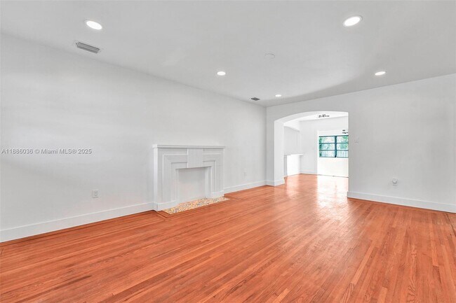 Photo - 9173 Byron Ave