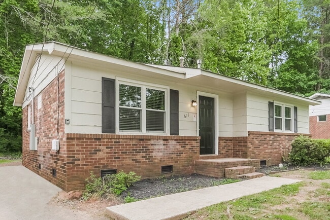 Photo - 617 Dunbrook Ln