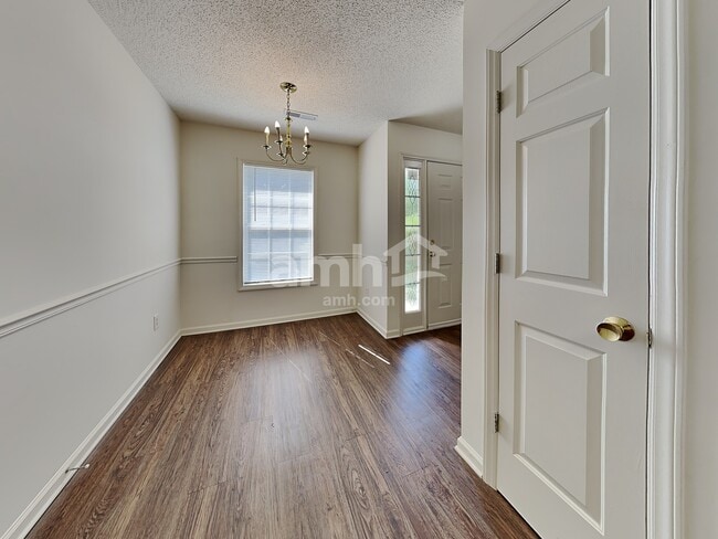 Photo - 5815 Regent Village Dr