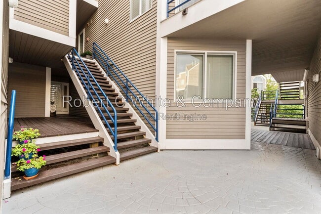 38 Harbour Close Unit 38