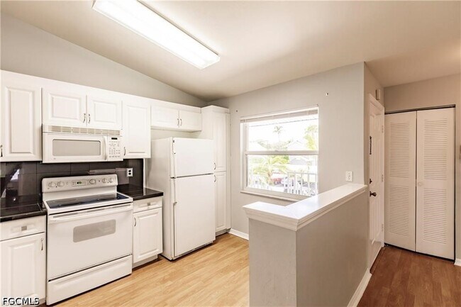 Photo - 14503 Lakewood Trace Ct Unit 201