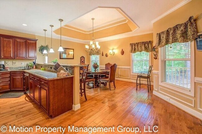 Photo - 682 E Mourning Dove Ct