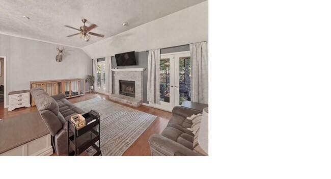 Photo - 115 Juniper Ct