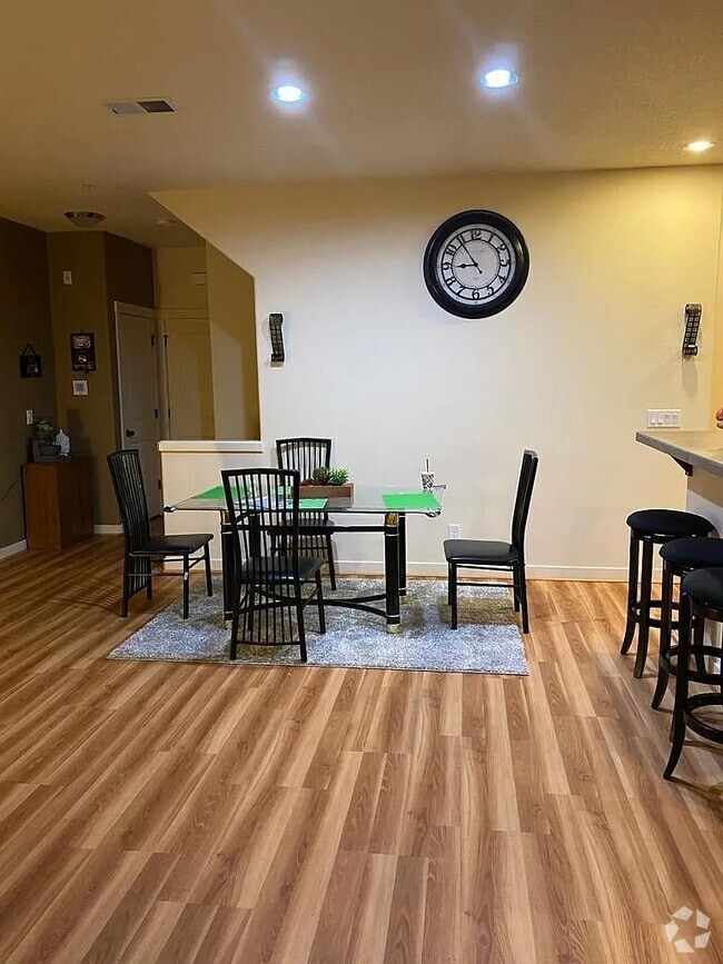 Building Photo - 7954 NE Miriam Way Unit 7954 Rental