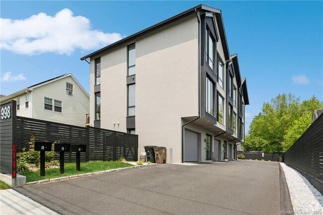 Building Photo - 998 Cove Rd Unit #1 Rental
