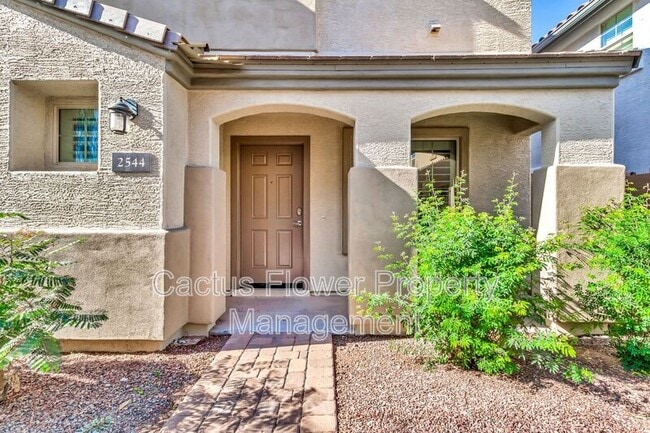 Photo - 2544 E Vermont Dr