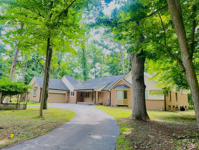 Photo - 28118 Forestbrook Dr Casa