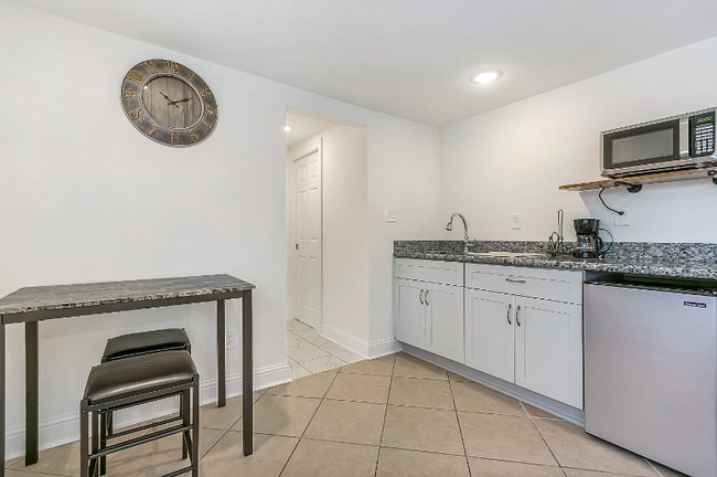 Photo - 901 Perrin Dr