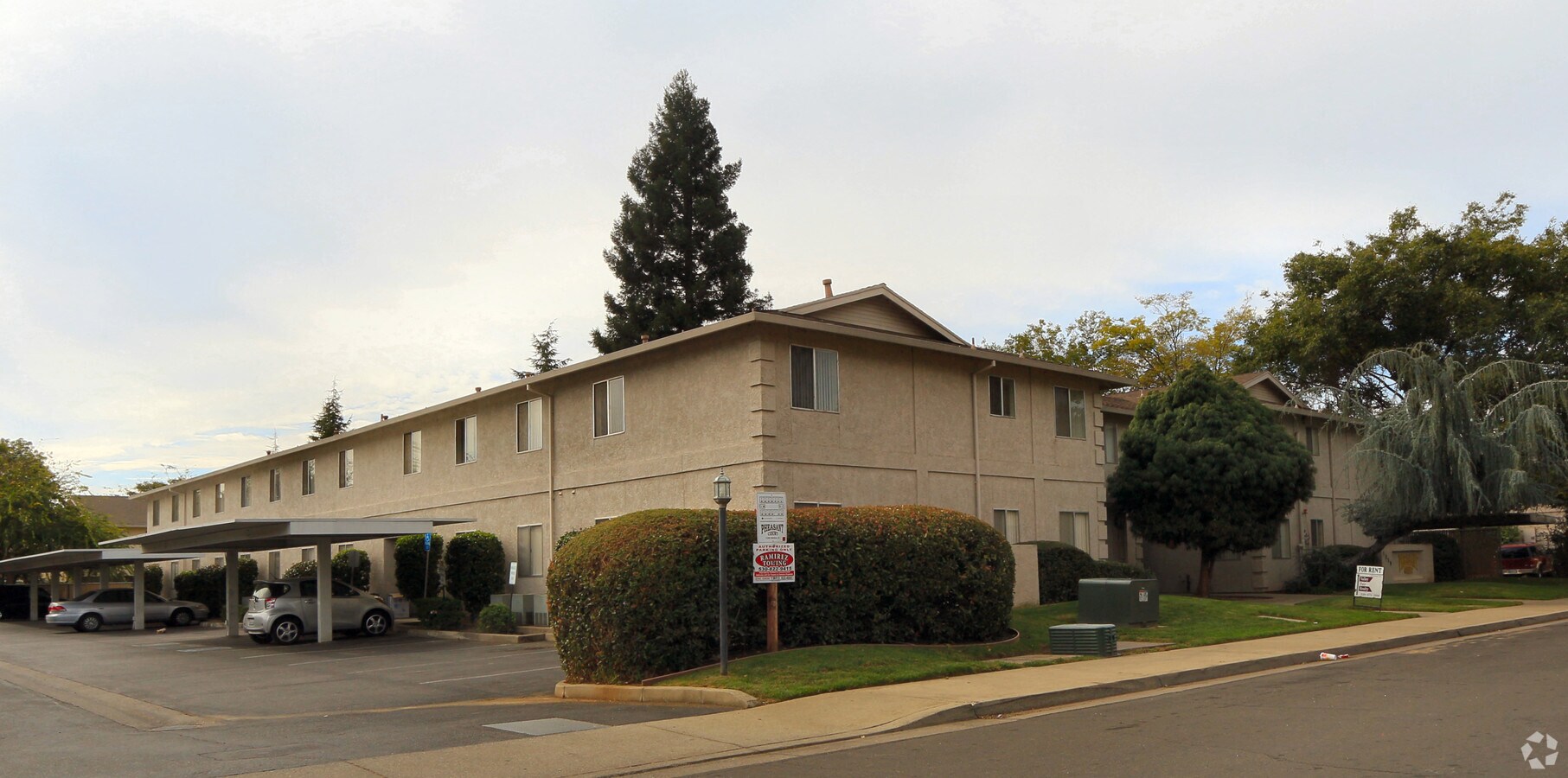 Pheasant Court Apartments - Pheasant Court Apartments