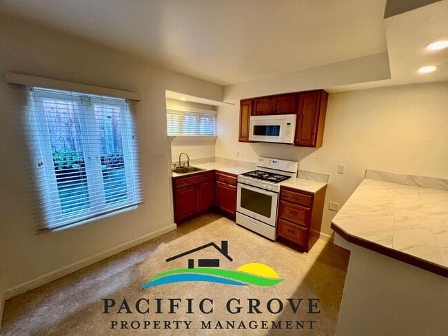 Photo - 160 Monterey Ave Unidad A