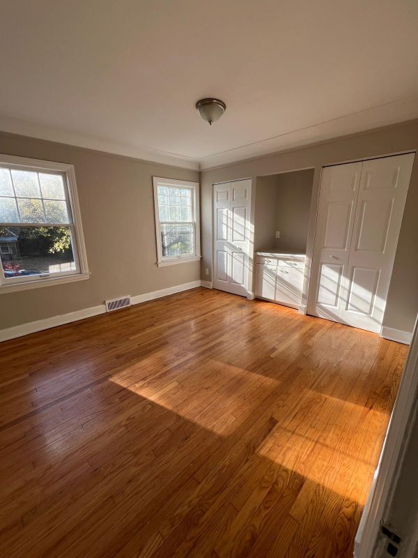 Photo - 5214 Hereford St