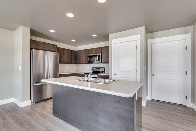 Photo - 3037 Catron St Unidad Catron A