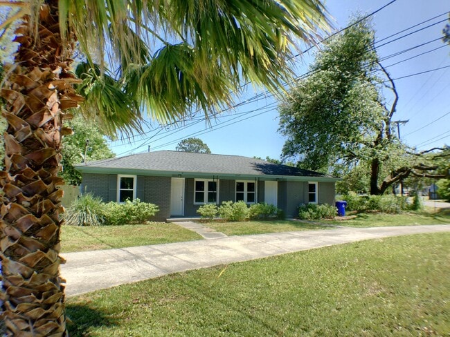 Photo - 1559 Brookbank Ave Unidad B