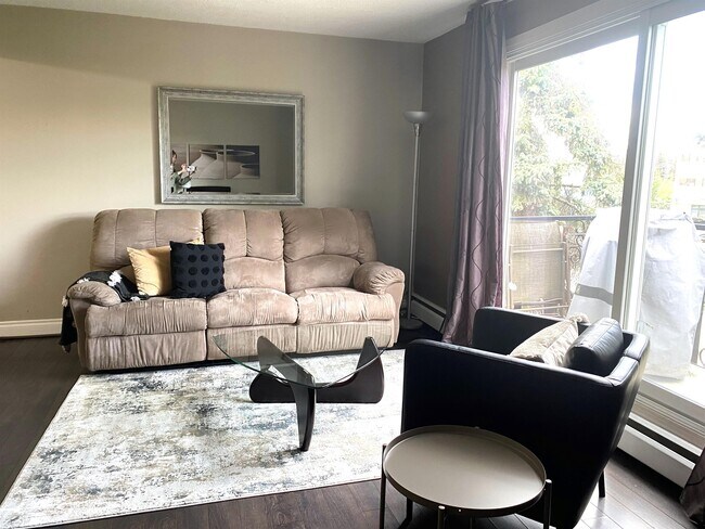 Photo - 7945-7945-82 82 Ave NW Unité 302.F