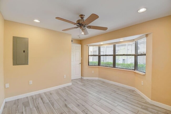 Photo - 1316 Date Palm Dr