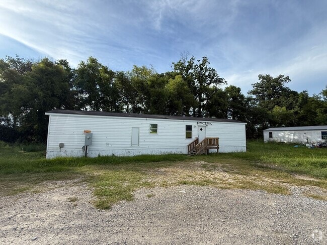 Building Photo - 3 bedroom 2 bath Trailer In Grosse Tete LA Rental