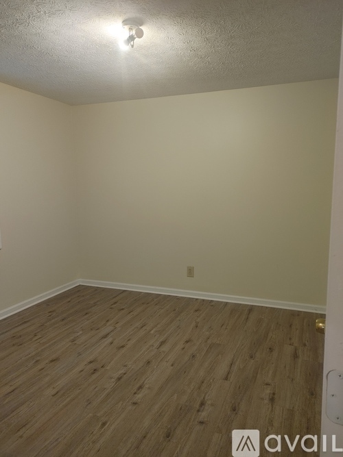 Photo - 464 Bussey Ave