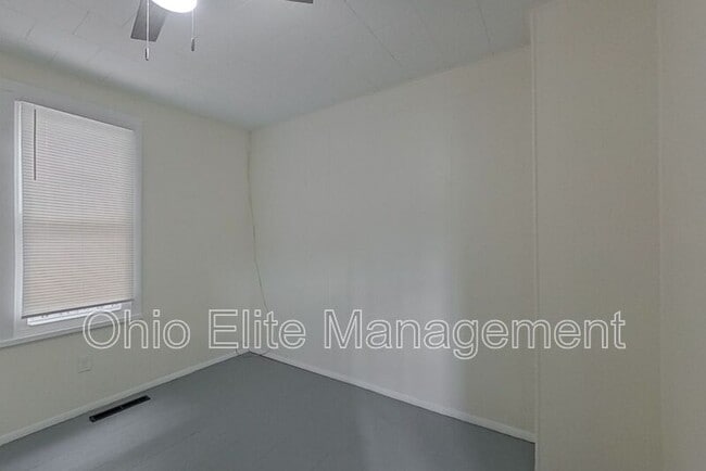 Photo - 1473 Thomas Ave