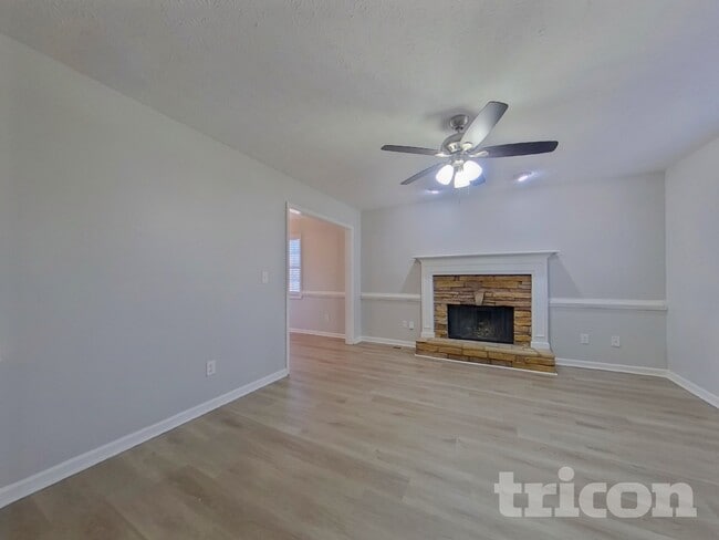 Photo - 27 Fairview Way