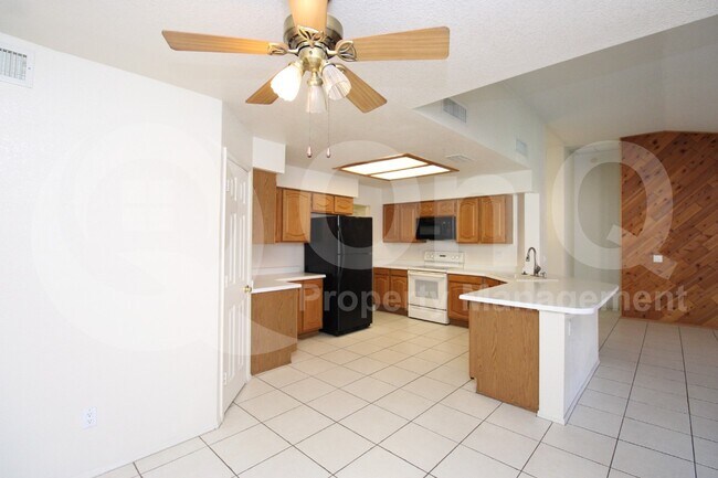 Photo - 1560 W Kent Dr