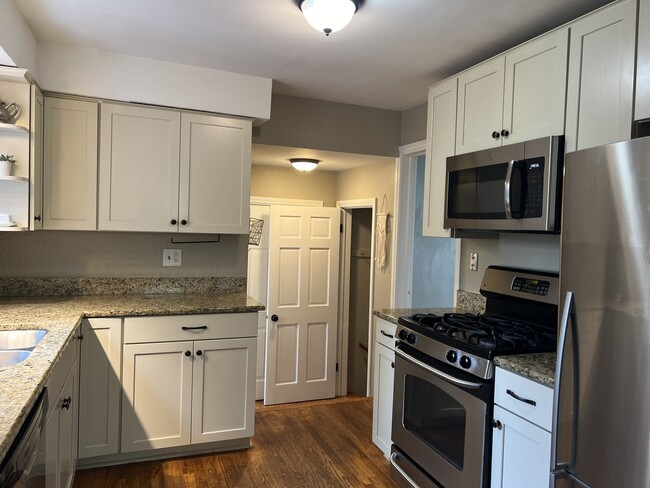 Photo - 4716 Wolf Rd