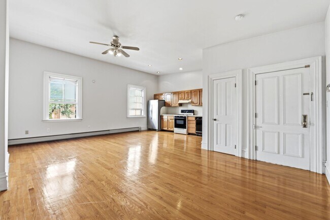 Photo - 249 8th St