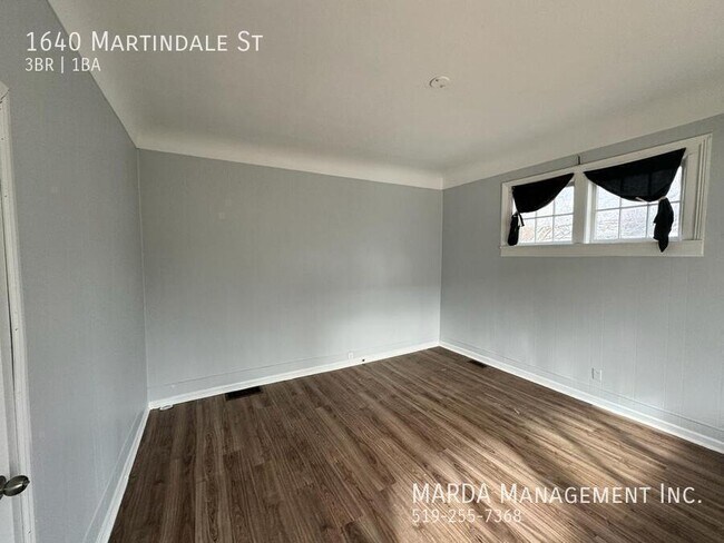 Photo - CHARMING 3 BED/1 BATH MAIN - WEST END FREE WIFI + 85% OF UTILITIES