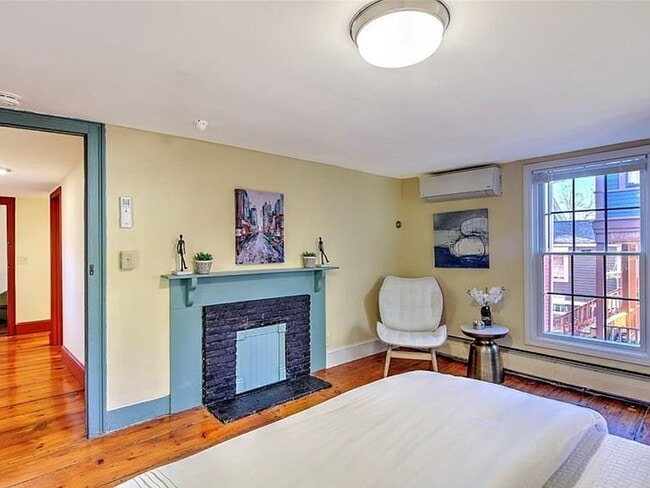 Photo - 20 Sheldon St