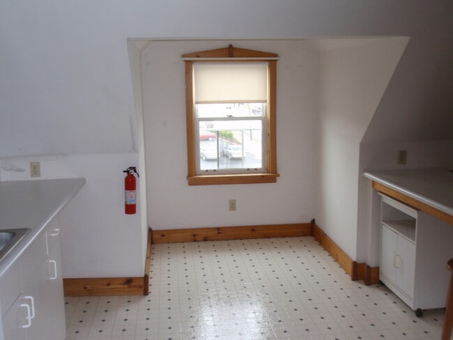 Photo - 27 N Franklin St Unit 3rd fl