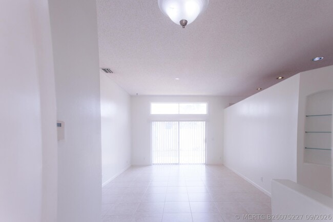 6788 Las Colinas St