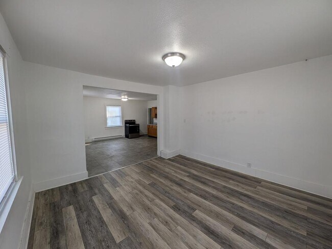 Photo - 501 N Main St