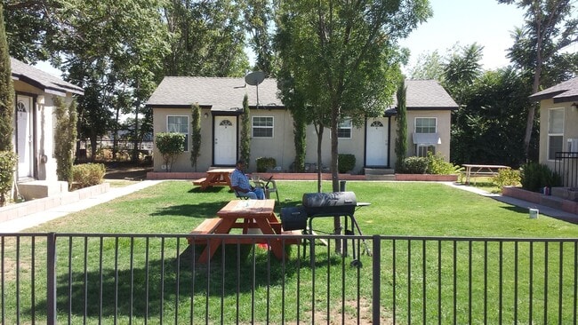 Building Photo - Beardsley Apartments Unit 315 D