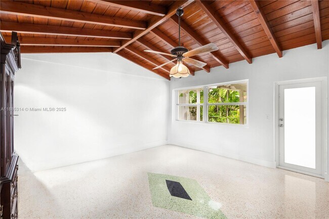 Photo - 3018 Coconut Grove Dr