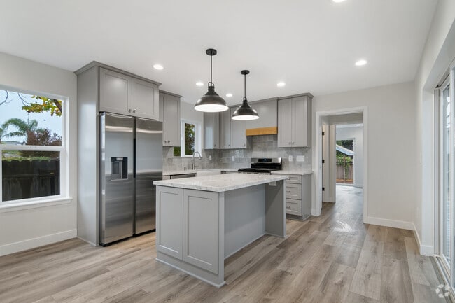 Building Photo - 724 Dodson Way Unit B Rental