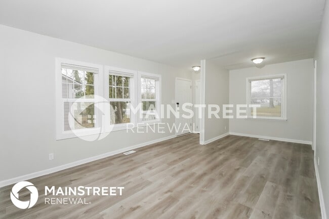 Photo - 4723 N Richardt Ave