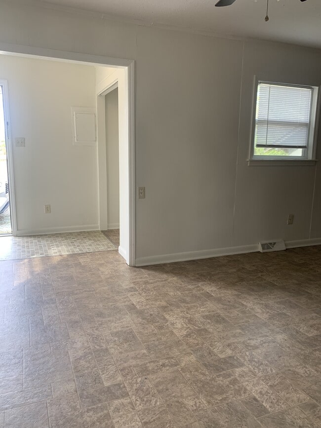 Photo - 1901 Ashcraft Ave