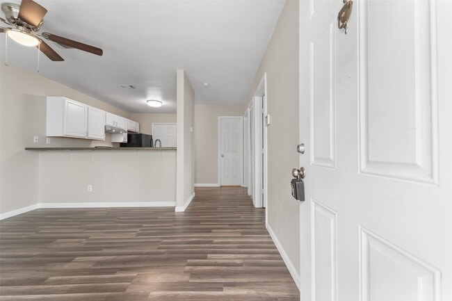 512 Hollyhock st Unit 12
