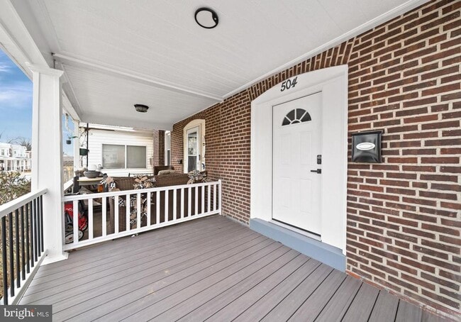 Building Photo - 504 W 26th St