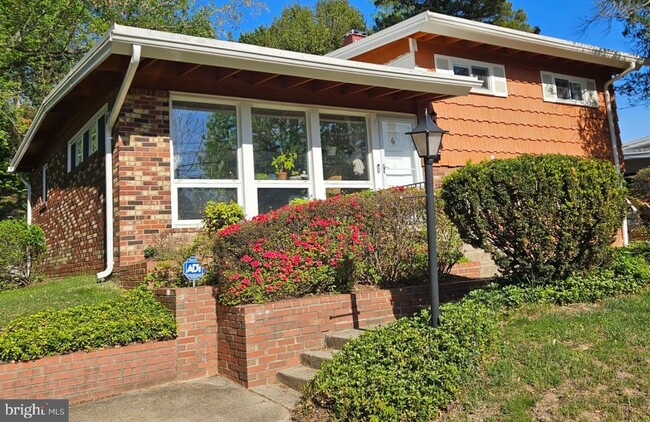 Photo - 605 Twinbrook Pkwy House