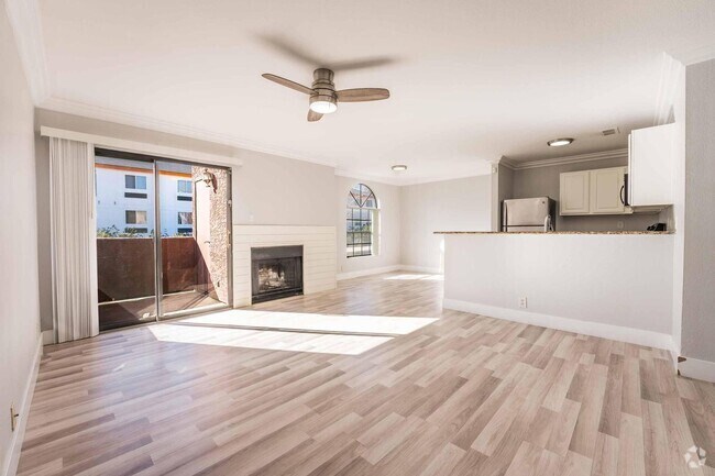Building Photo - Beautiful 2 bed, 2 bath condo ready to mov... Unit 207