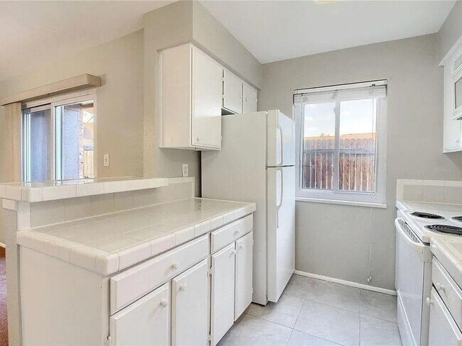 Photo - 2 Bedroom 3 bath townhome in Denver